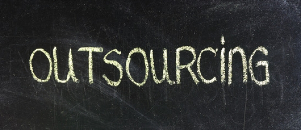5 Reasons Why You Should Outsource Your Digital Marketing Front Instead of Hiring an In-house Team!
